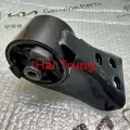 Chân hộp số Kia Carnival 2.5 2005-2006 Hàn Quốc 0K55839070(2)