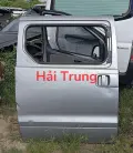 Cánh cửa sau Hyundai Starex.