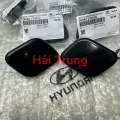 Nắp đậy vòi phun nước rửa đèn pha Hyundai Santafe 2015-2018 cao cấp 986812W500 986822W500