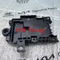 Đế bình ắc quy Hyundai I10 Grand 2014-2022 chính hãng 37150B4000.