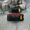 Nút, tay mở cốp sau Kia Cerato 2019 cao cấp 81260M6010.
