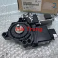 Mô tơ lên xuống kính trước Hyundai Santafe 2013-2018 chính hãng 824502W020 824602W020(5)