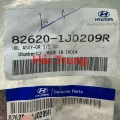 Tay mở cửa trong sau Hyundai I20 2008-2013 chính hãng 826201J020 826101J020(1)