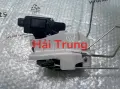 Ổ khóa ngậm cửa trước Kia Morning 2008-2011 chính hãng 8131007030 8132007030(4)