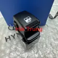 Công tắc lên xuống kính sau Hyundai Santafe chính hãng