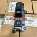 CÔNG TẮC PHANH TAY ĐIỆN TỬ HYUNDAI SANTAFE 2015-2021 933102W215FP 933102W315FP(3)