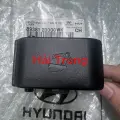 Tay điều khiển độ nghiêng ghế Hyundai Santafe chính hãng