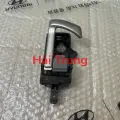Tay cửa trong Hyundai Santafe chính hãng