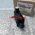 Mô tơ bơm nước rửa kính Hyundai I10 Grand 2014-2022 chính hãng 985102J500.