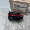 Mô tơ bơm nước rửa kính Hyundai I10 Grand 2014-2022 chính hãng 985102J500.