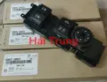 Công tắc nâng kính tổng Hyundai Solati mã phụ tùng 9369159001Công tắc nâng kính tổng Hyundai Solati mã phụ tùng 9369159001