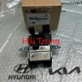 Khóa ngậm cốp sau Hyundai Stargazer 2022-2024 chính hãng 81800I7000.