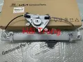 Compa lên kính trước lái Hyundai Accent 2012-2017 chính hãng 824031R110 824041R110(2)
