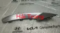 Nẹp mạ đèn gầm Kia Carnival 2022-2024 chính hãng 86595R0020 86596R0020.    