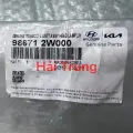 Vòi phun nước rửa đèn pha Hyundai Santafe 2012-2015 chính hãng