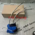 Ổ khoá ngậm cửa trước Kia Rio chính hãng