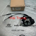 Khoá ngậm cửa trước Kia Forte 2009-2013 chính hãng 813101M040 813201M040.