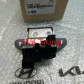 Khóa ngậm cốp sau Hyundai Stargazer 2022-2024 chính hãng 81800I7000(1)
