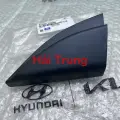 Ốp góc cửa trước Hyundai Tucson 2014-2019 chính hãng 87650D3000.