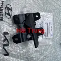 Tay mở trong Hyundai Creta 2021 chính hãng 83620I7000NN8