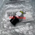 Công tắc đèn lùi Hyundai Porter 2 chính hãng 9386049600