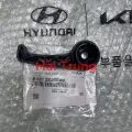 Tay mở khóa capo Kia Carens