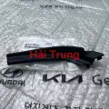 Ốp chân kính chắn gió Kia Forte chính hãng 861531M050.