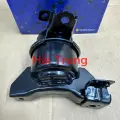 Chân máy trước phải Kia Carens Hàn Quốc 218102G400 218102G500(3)