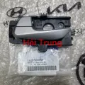 Tay mở cửa trong Hyundai i10 Grand chính hãng