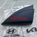 Ốp góc cửa trước Hyundai Tucson 2014-2019 chính hãng 87650D3000.