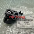 Đế tay mở capo Hyundai Avante 2011-2015 chính hãng 811802H000(2)