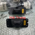 Nút, tay mở cốp sau Kia Cerato 2019 cao cấp 81260M6010(4)