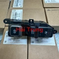 CÔNG TẮC PHANH TAY ĐIỆN TỬ HYUNDAI SANTAFE 2015-2021 933102W215FP 933102W315FP.