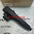 Tay mở cửa lùa Hyundai Solati chính hãng 8266059000.