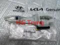 Xương tay mở cửa trước Kia Morning 2012-2020 chính hãng 826551Y000 826651Y000.
