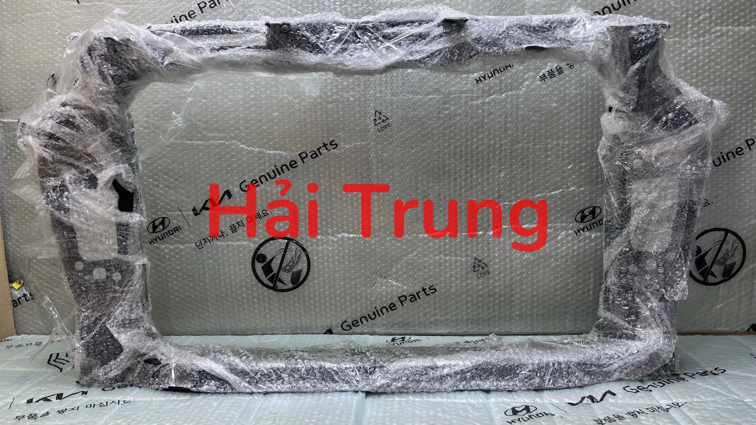 Khung xương két nước Hyundai I10 Grand 2022-2025 chính hãng 64101K6000.