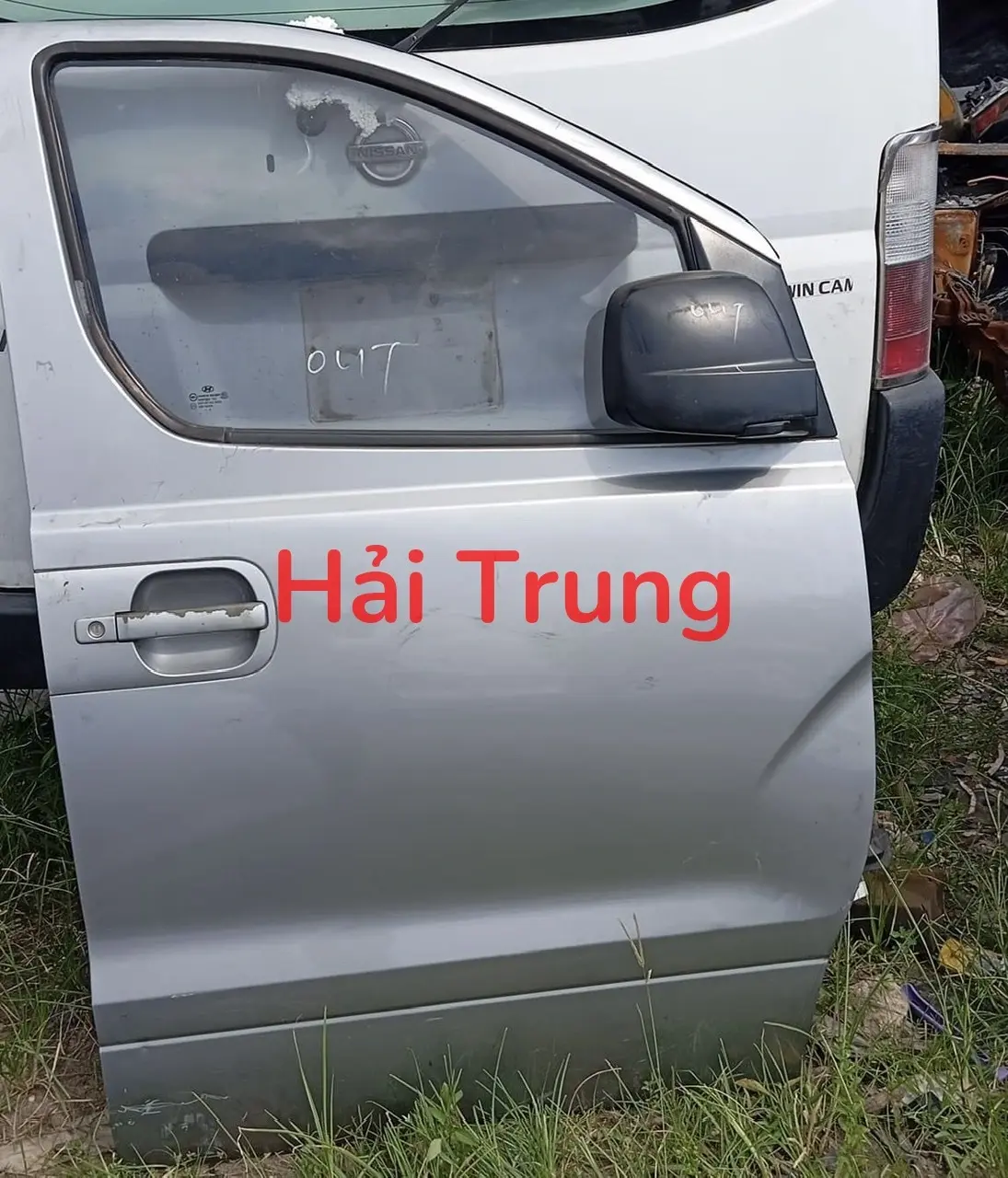Cánh cửa sau Hyundai Starex.