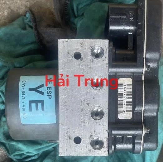 Cụm ABS Hyundai Sonata 2010 Tháo Xe 589203S400
