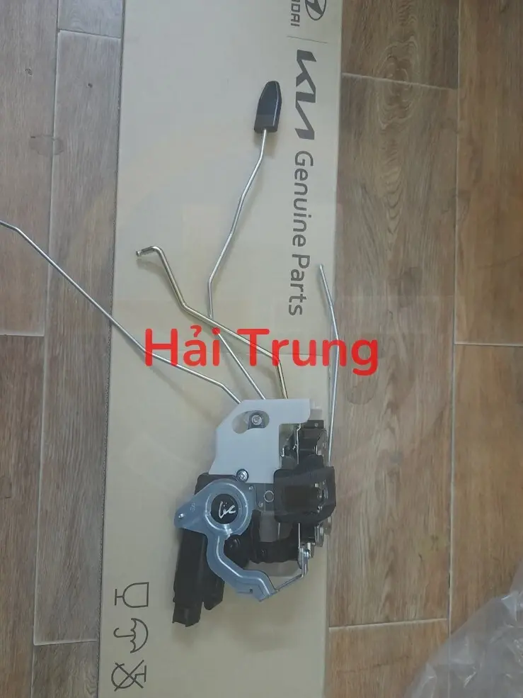 Khóa ngậm cửa trước Kia Morning 5 giắc 8132007030EQ 8131007030EQ
