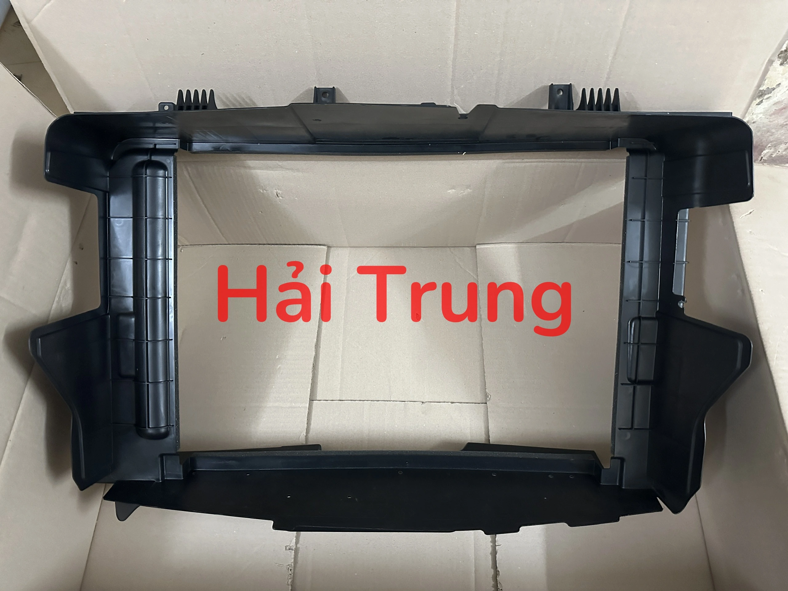 29135S1500 Hướng gió két nước Hyundai Santafe 2019-2021