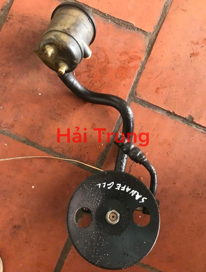 Bơm trợ lực lái liền bình dầu Hyundai Santafe 2009 2010 Tháo Xe