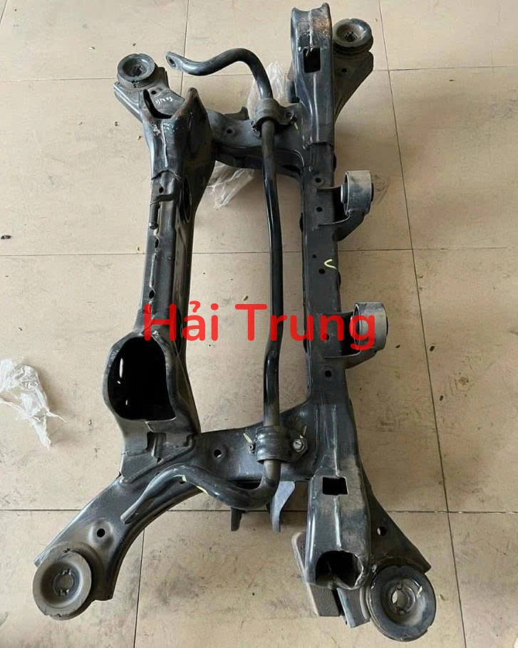 Bệ đỡ động cơ Hyundai Santafe 2020-2022 Tháo Xe