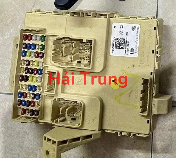 91950S1080 Hộp cầu trì Hyundai Santafe 2019 2020 2021 2022