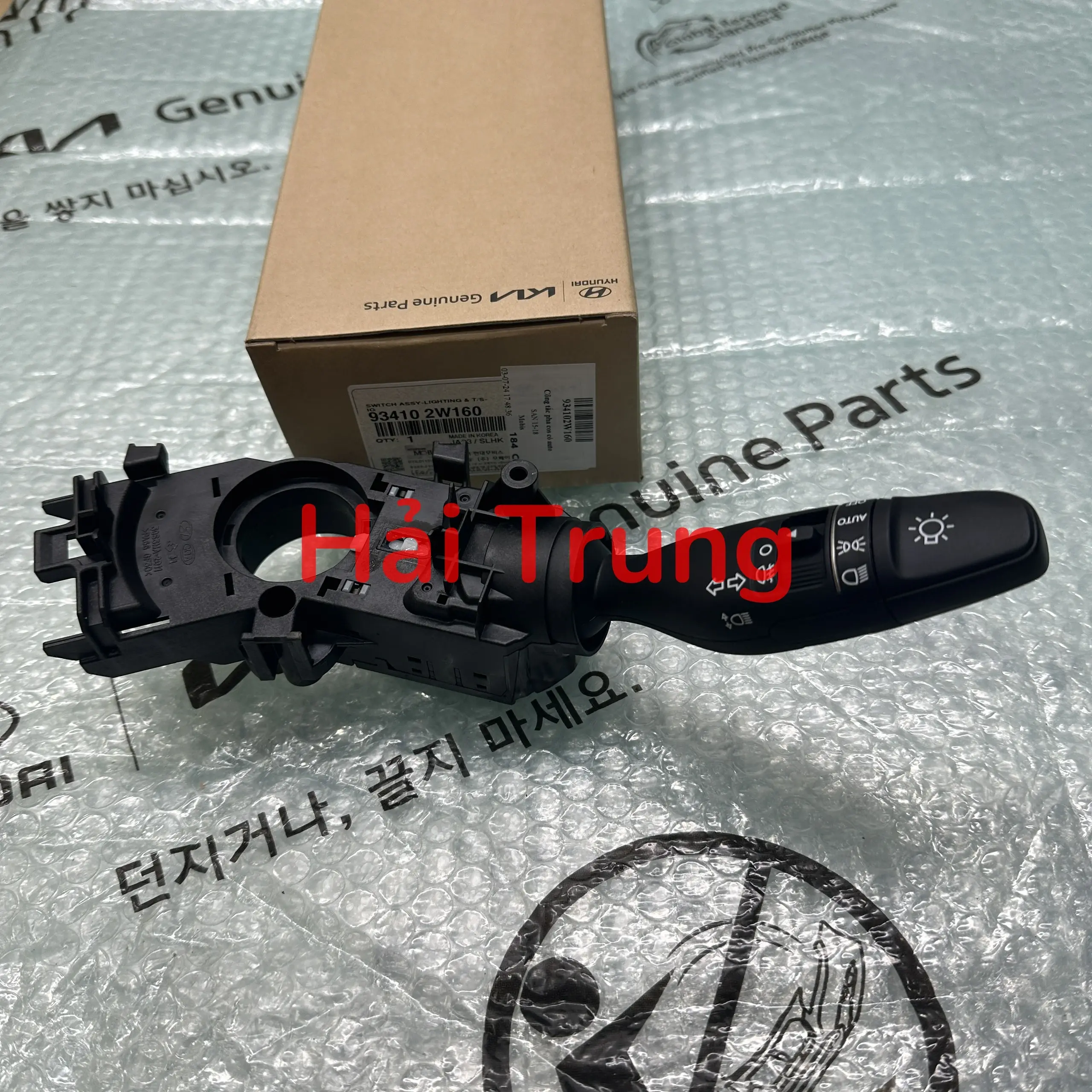 Công tắc pha cos Hyundai Santafe 2016-2018 chính hãng 934102W160