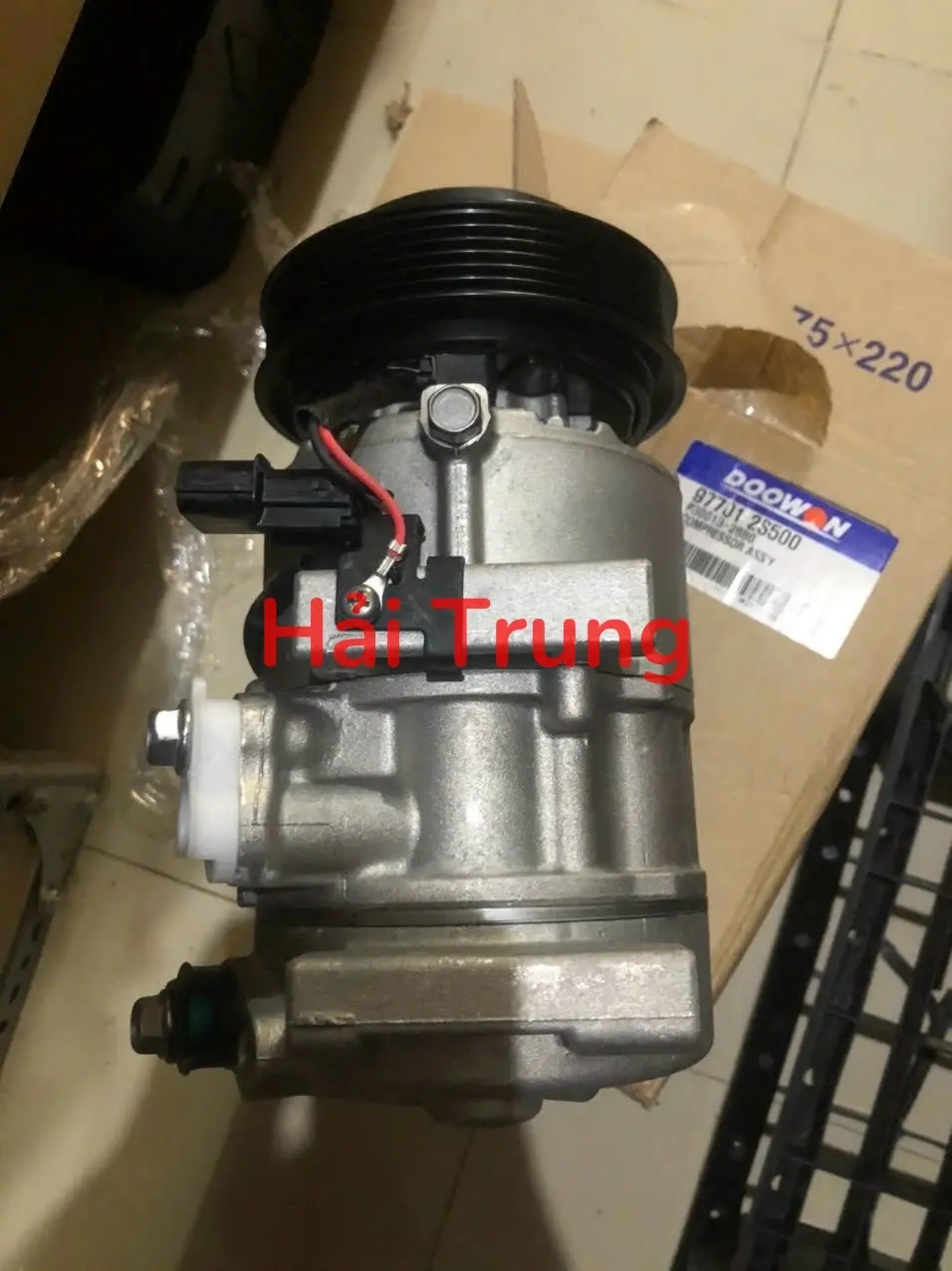 Lốc điều hoà Hyundai Tucson 2009-2014 máy xăng 977012S500