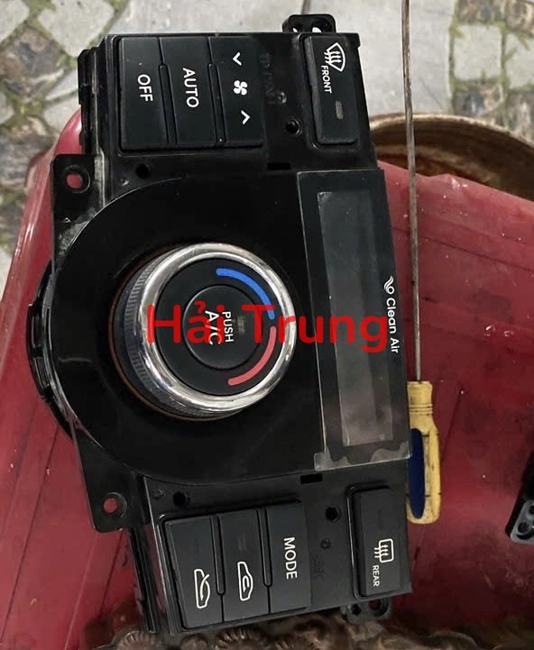 Bảng điều khiển điều hòa Kia Forter Cerato Tháo xe 972501M620
