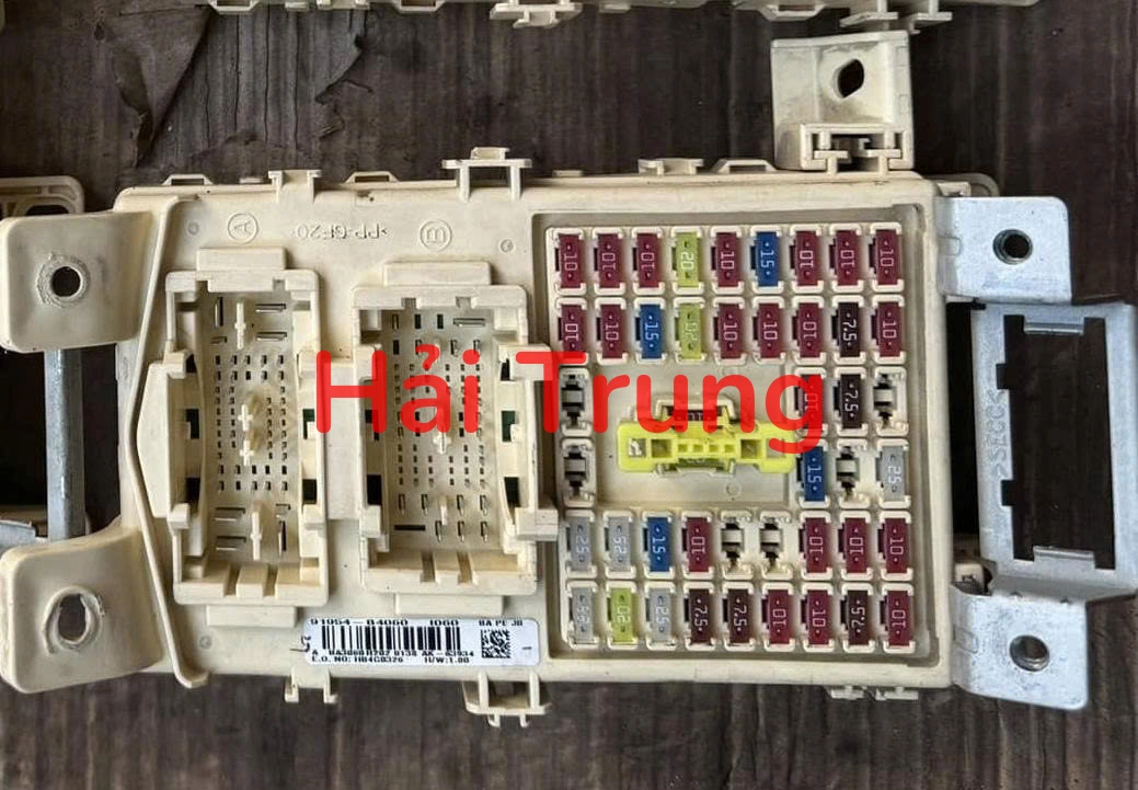 91954B4070 91954B4060 Hộp cầu trì trong xe Hyundai I10 2014-2020