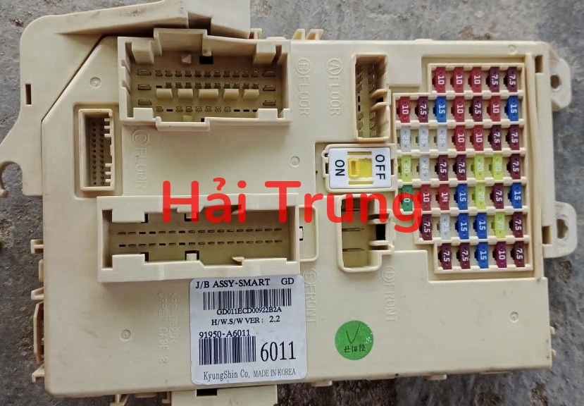 Hộp cầu trì trong xe Hyundai I30 Tháo Xe 91950A6011