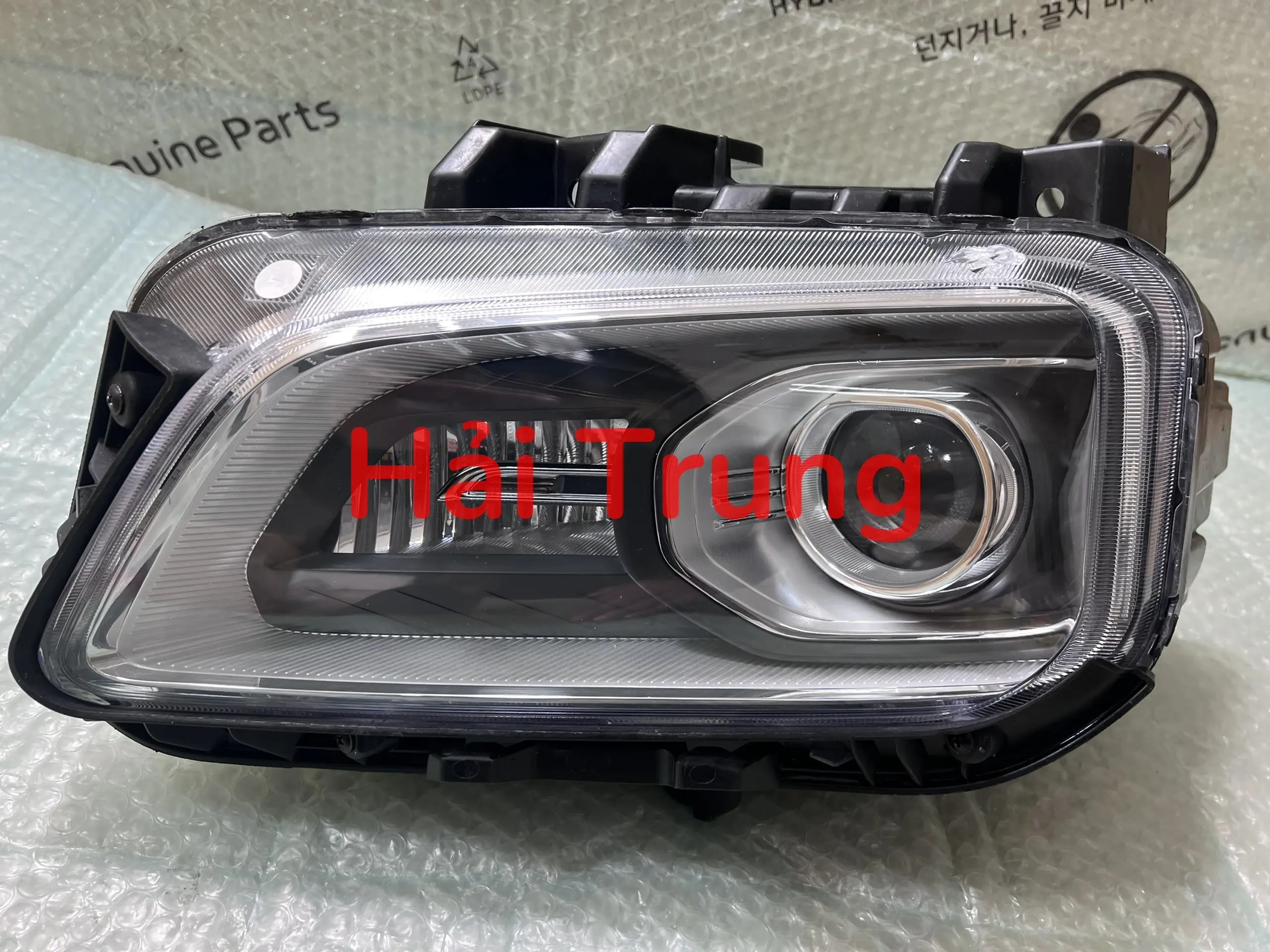 Đèn pha Hyundai Kona chính hãng