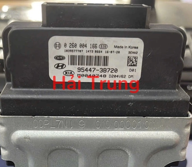 Hộp cài cầu Hyundai Santafe 2017-2019 954473B720